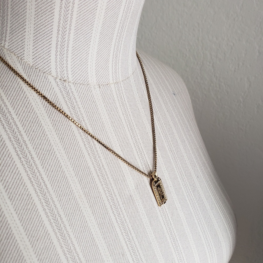 Henri Bendel Pendant Necklace